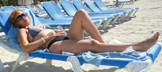 Date this hard body Dominican Republic girl Zaida from Santo Domingo DO9185