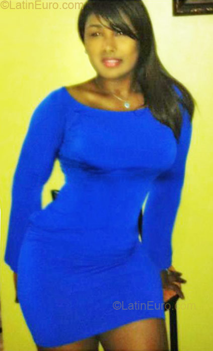 Date this sensual Dominican Republic girl MorenaUnica from Rep. Dominicana DO9206