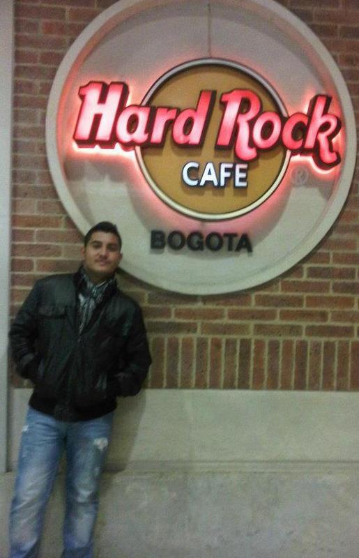 Date this passionate Colombia man Rafael david from Paris CO7897