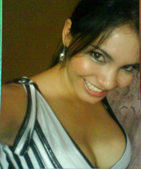 Date this sensual Colombia girl Monika from Cali CO7906