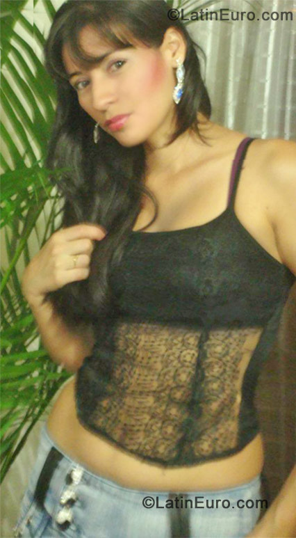Date this georgeous Colombia girl Alemar from Medellin CO7955
