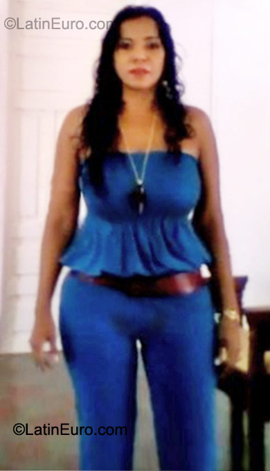 Date this passionate Colombia girl Yacira from Riohacha CO10391