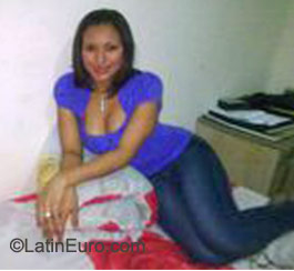 Date this gorgeous Honduras girl Veronica from San Pedro Sula HN426