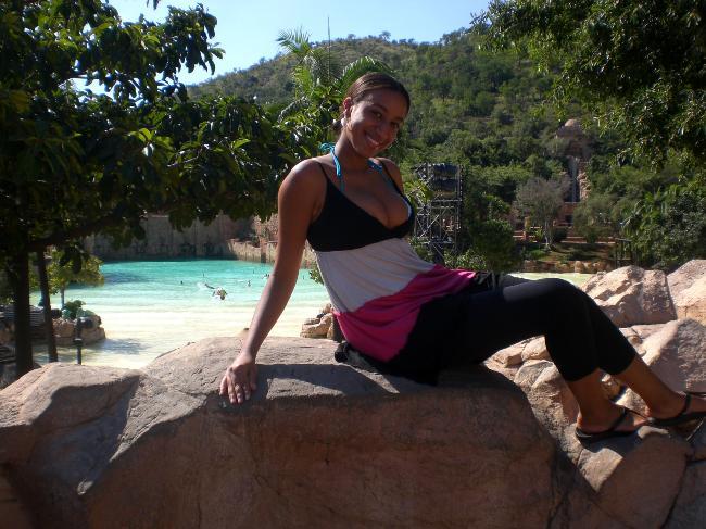 Date this good-looking Senegal girl Divinegirl from Dakar SN149