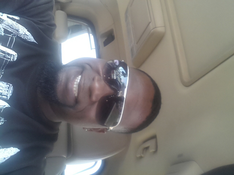 Date this tall United States man Dwyann from Beaumont US11482