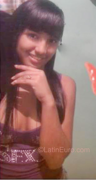 Date this pretty Honduras girl Linda from La Ceiba HN436
