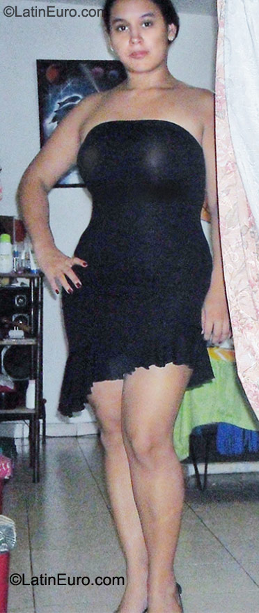 Date this happy Colombia girl Sandra from Palmira CO8249