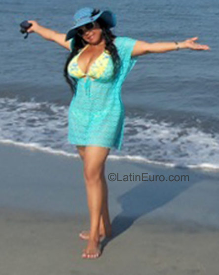 Date this hot Colombia girl Jani from Cali CO8254