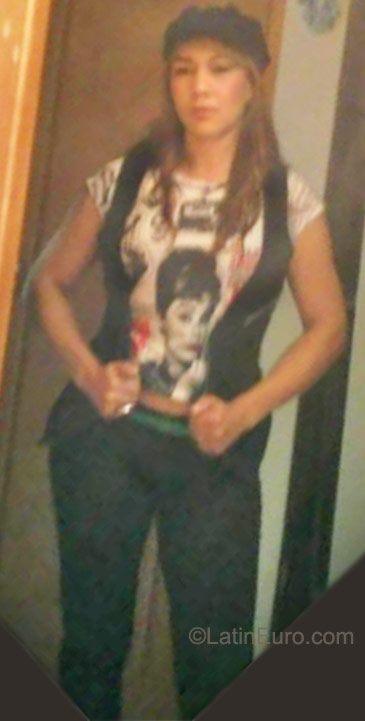 Date this funny Colombia girl Marcela from Medellin CO8255