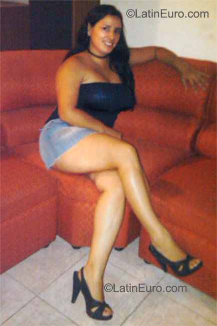 Date this hard body Colombia girl Beatriz from Cali CO8310