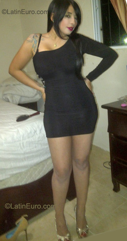 Date this tall Dominican Republic girl Nathali from Santiago DO9645