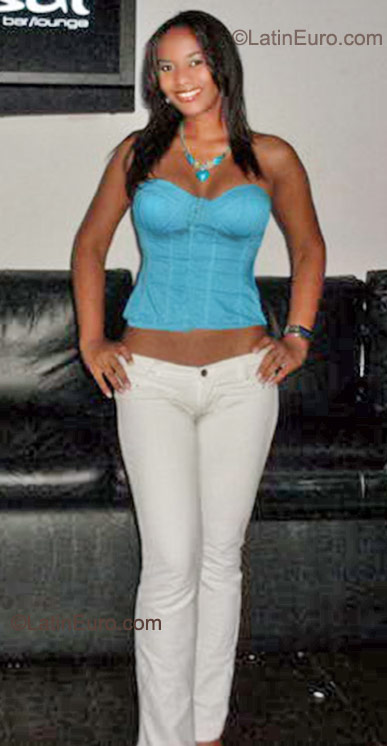 Date this cute Dominican Republic girl Yadira from Santo Domingo DO16181