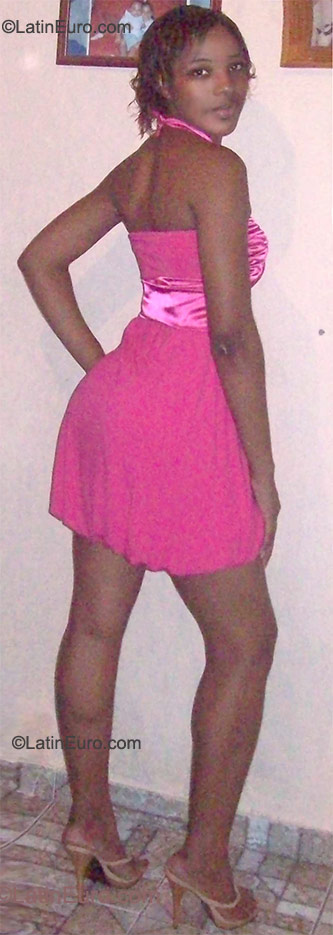 Date this happy Brazil girl Leila Pamela from Rio De Janeiro BR6129