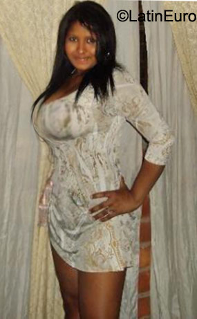 Date this charming Colombia girl Diana from Bogota CO8439