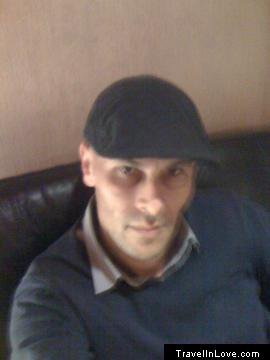 Date this beautiful France man Julien from Paris FR148
