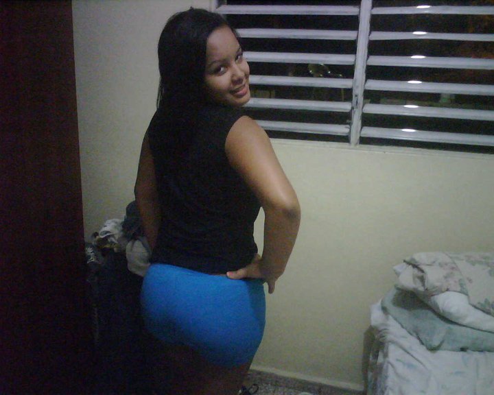 Date this attractive Dominican Republic girl Estefany from Santo Domingo DO9782