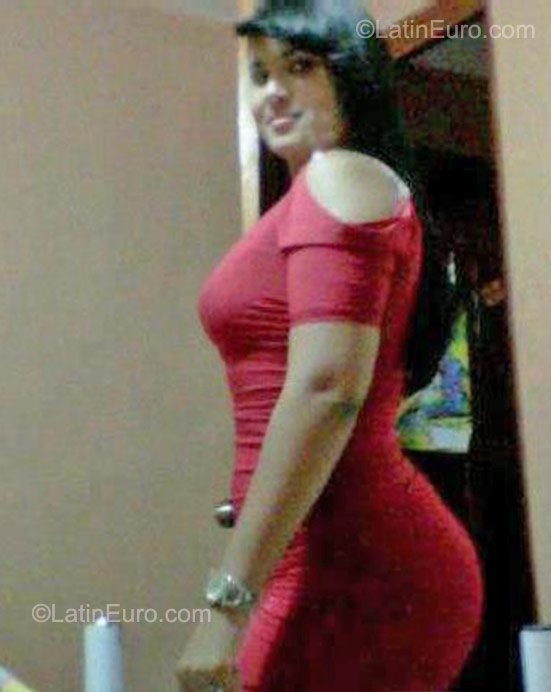 Date this georgeous Dominican Republic girl Adriana from Santo Domingo DO9792
