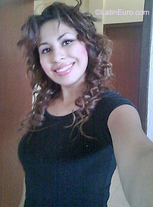 Date this nice looking Mexico girl Joana from Los Mochis MX496
