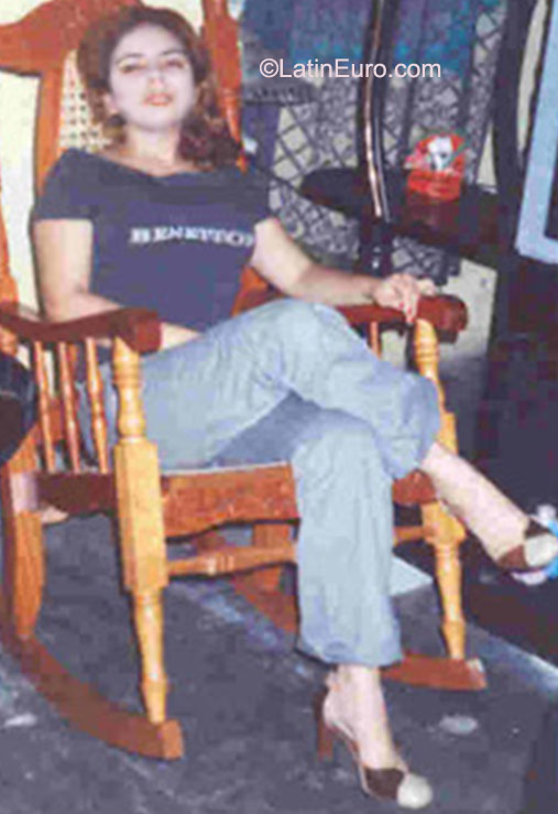 Date this hard body Honduras girl Lucy from Puerto Cortes HN479