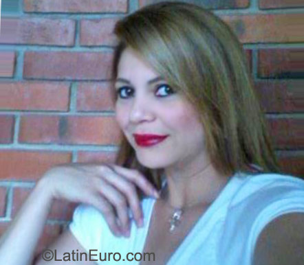 Date this good-looking Colombia girl Diana isabel from Bucaramanga CO8533