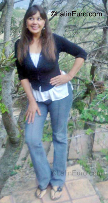 Date this georgeous Honduras girl Tanya from Tegucigalpa HN483