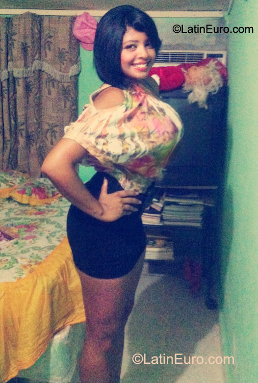 Date this foxy Dominican Republic girl Angelamartinez from Puerto Plata DO9865