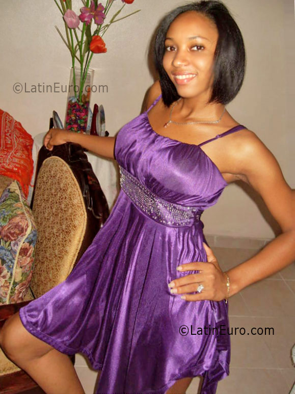 Date this fun Dominican Republic girl Yinet espinal from Santo Domingo DO9868