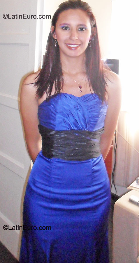 Date this cute Colombia girl MaraCCamila from Bogota CO8636