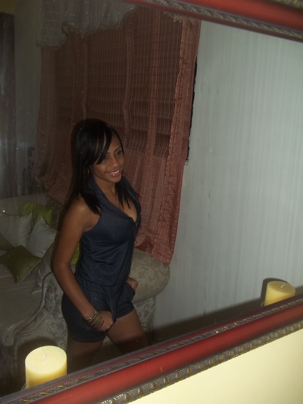 Date this hard body Dominican Republic girl Ameliaguzman16 from Santiago De Los Caballeros DO9908