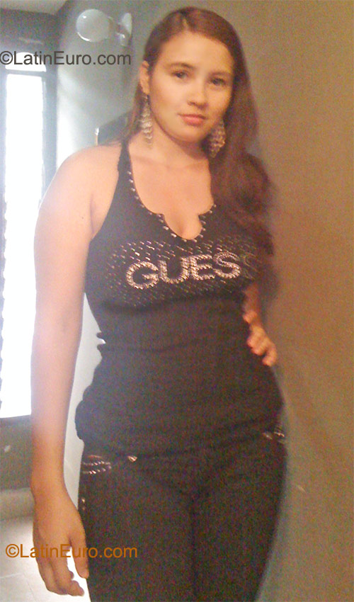 Date this sensual Colombia girl Maria Fernanda from Tulua CO8726