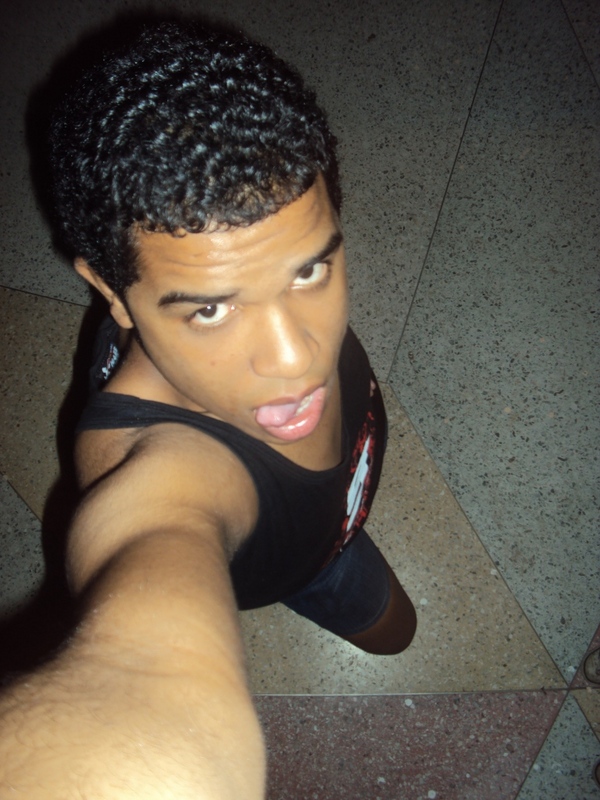 Date this stunning Dominican Republic man Yeffry from San Juan DO9938