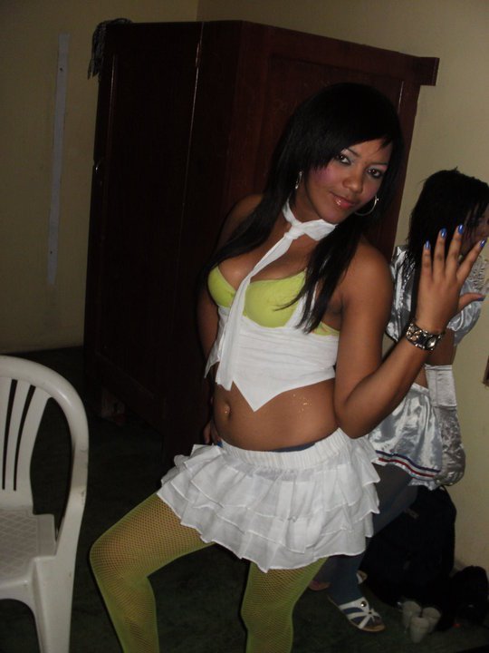 Date this happy Dominican Republic girl Yasmel from Santiago DO9974