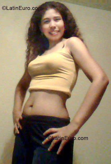 Date this fun Colombia girl Maly from Cali CO8800