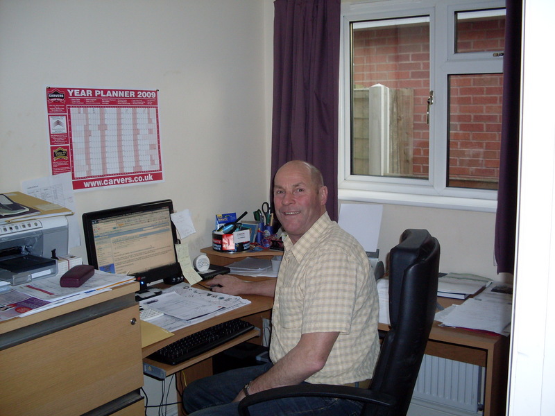 Date this georgeous United Kingdom man Hunkyfun12 from Wolverhampton GB589