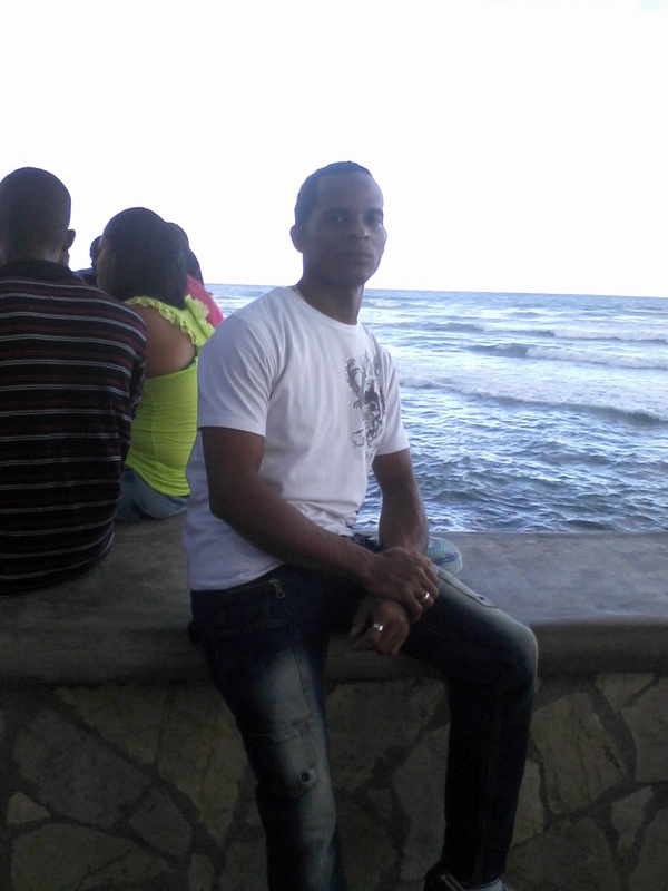 Date this fun Dominican Republic man Antionio from Santo Domingo DO10016