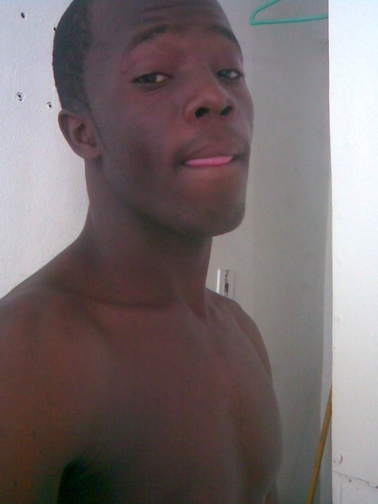 Date this hot Dominican Republic man ELX3S from Santo Domingo DO10043