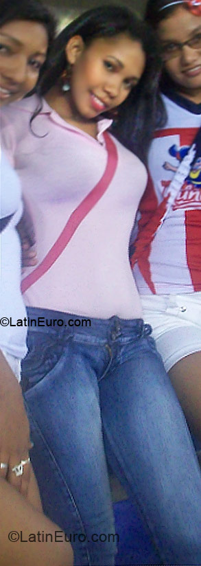 Date this foxy Colombia girl Daniela from Barranquilla CO8887