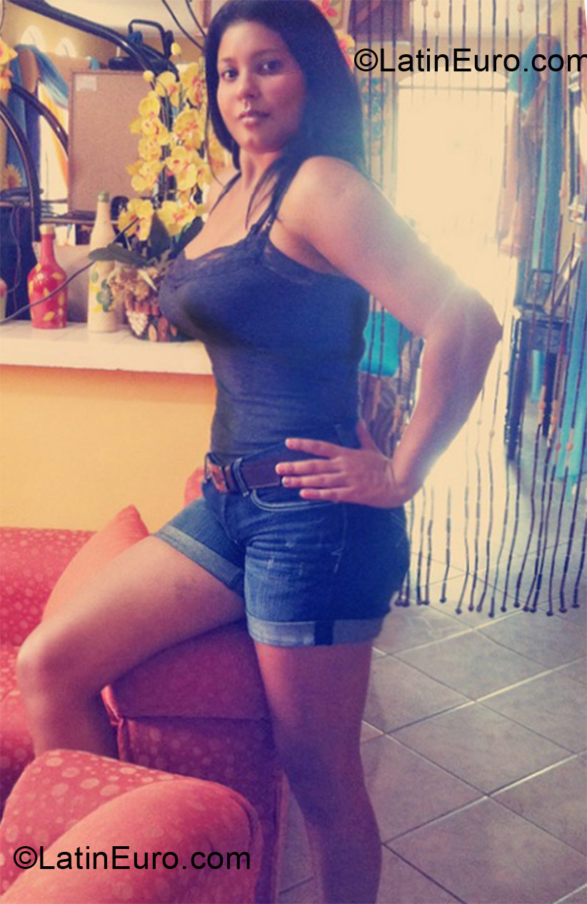 Date this foxy Dominican Republic girl Jeimy1516 from Puerto Plata DO10050