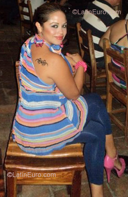 Date this foxy Mexico girl Claudia from Mazatlan MX571