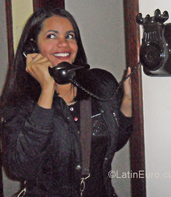 Date this attractive Brazil girl Ana Paula from Sao Paulo BR9385