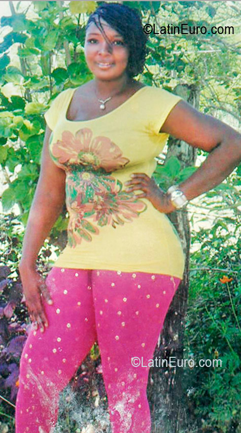 Date this hot Jamaica girl Tashi from St Mary JM902