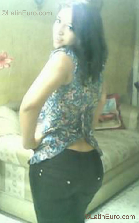 Date this fun Colombia girl Andrea from Cali CO9105