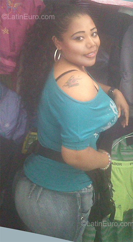 Date this nice looking Colombia girl Elsy from Cali CO9126