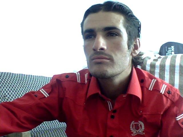 Date this stunning Turkey man Veysi from Mardin TR64