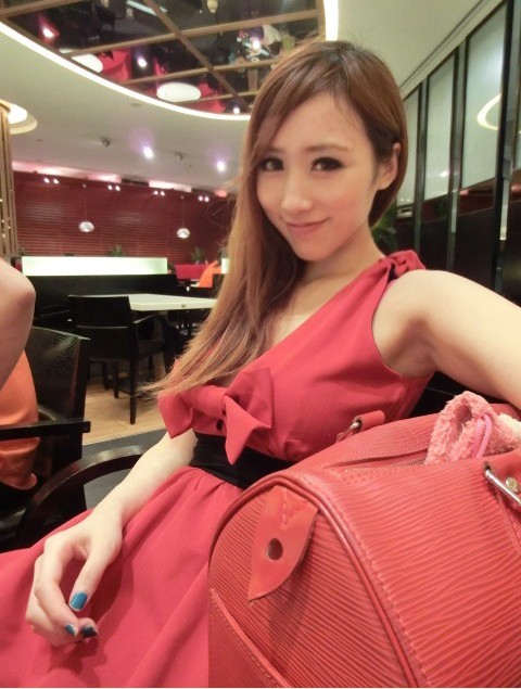 Date this good-looking China girl Liunian from Changsha CN17