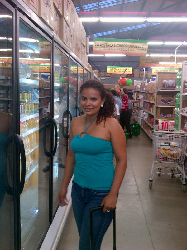 Date this young Honduras girl Nelsy from Ceiba, Atlantida HN556