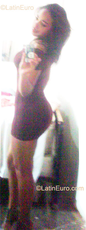 Date this hot Dominican Republic girl Julisa from Cotui DO10252