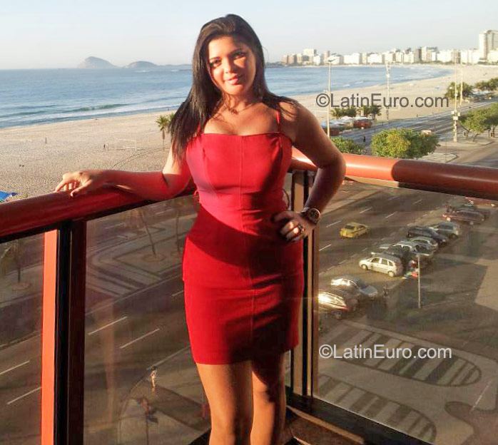 Date this beautiful Brazil girl Emerian from Rio de Janeiro BR6305