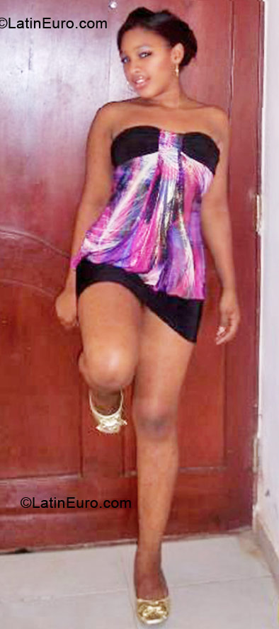 Date this georgeous Dominican Republic girl Maderlyn from Hato Mayor Del Rey DO10292