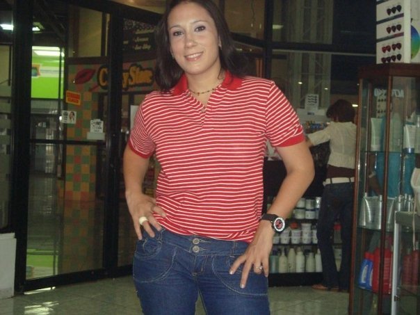 Date this nice looking Dominican Republic girl Sharlyn from Republica Dominicana DO10330